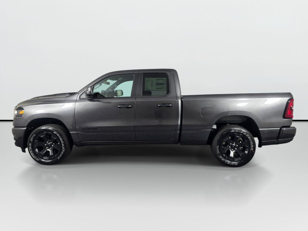 New 2026 RAM 1500 Express AWD/4WD image 3