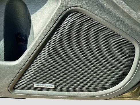 Used 2021 Subaru Outback Limited image 24