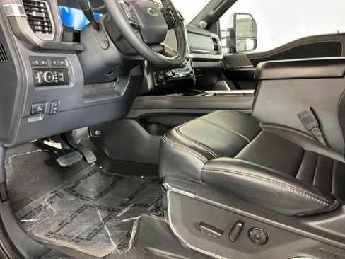 Used 2024 Ford F350 Platinum w/ Tremor Off-Road Package AWD/4WD image 20