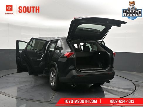 Used 2025 Toyota RAV4 XLE AWD/4WD image 54
