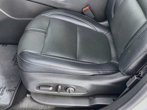 Used 2020 Chevrolet Blazer LT FWD image 24