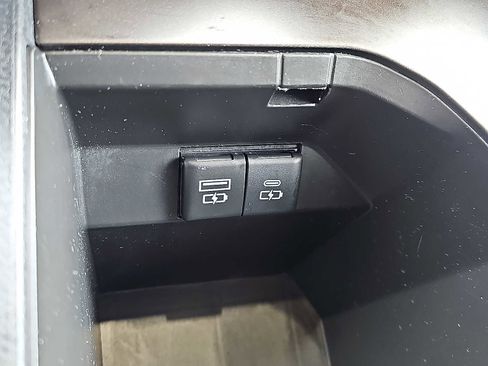 Used 2023 Toyota Camry XSE image 25