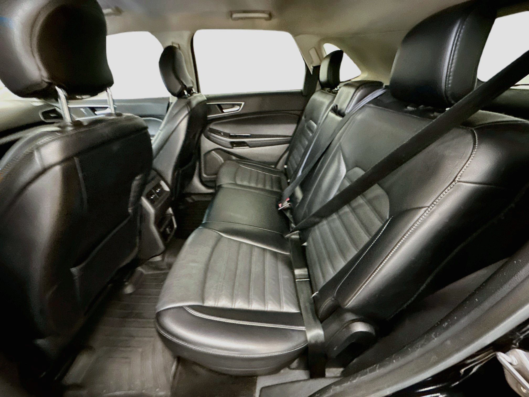 Used 2018 Ford Edge SEL w/ Equipment Group 201A AWD/4WD image 28