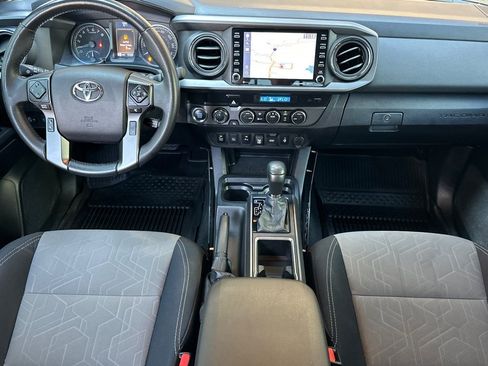 Used 2021 Toyota Tacoma TRD Off-Road w/ Technology Package AWD/4WD image 14