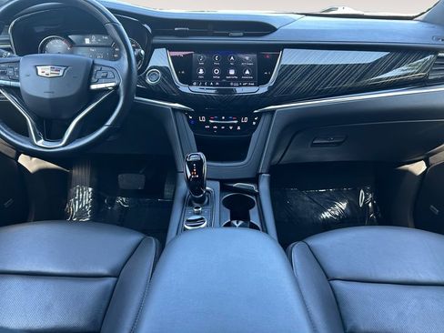 Used 2024 Cadillac XT6 Premium Luxury image 13