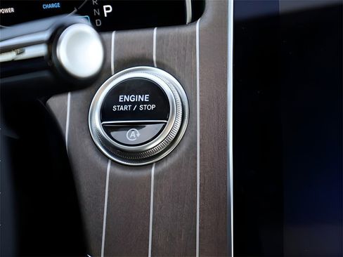 Used 2025 Mercedes-Benz E 350 4MATIC Sedan image 29