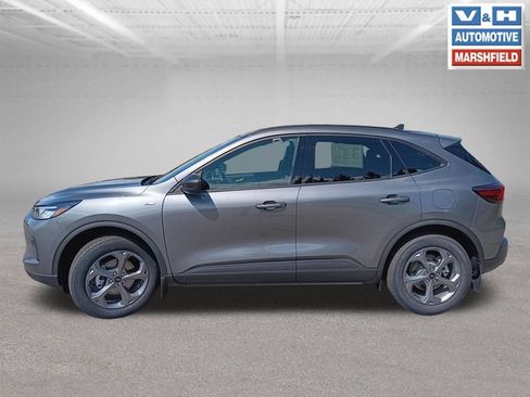 Used 2026 Ford Escape ST-Line w/ Tech Pack #1 AWD/4WD image 2