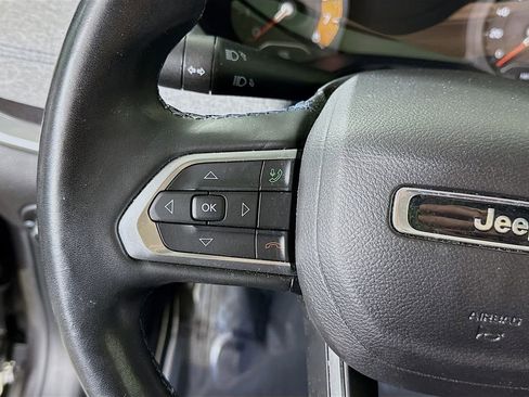 Used 2022 Jeep Compass Latitude w/ Sun and Sound Group AWD/4WD image 23