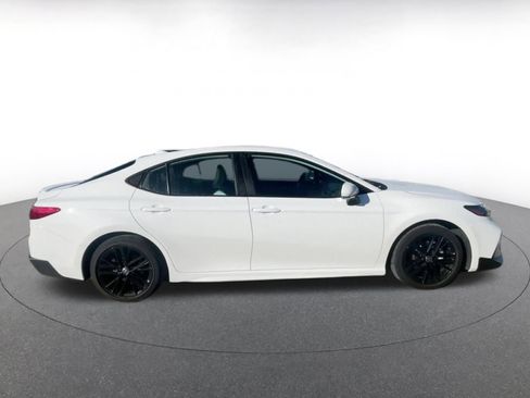 Used 2025 Toyota Camry SE image 16