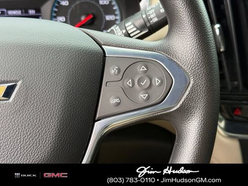 Certified 2023 Chevrolet Traverse LS FWD image 28