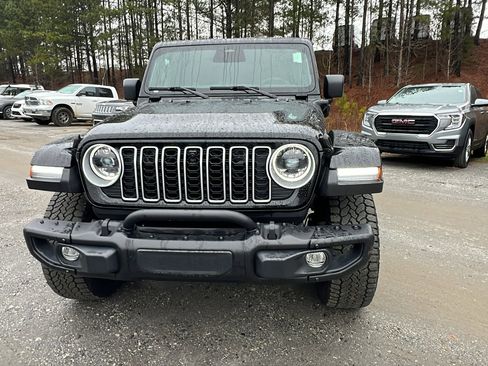 Used 2025 Jeep Wrangler Backcountry image 3