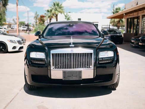 Used 2013 Rolls-Royce Ghost image 2