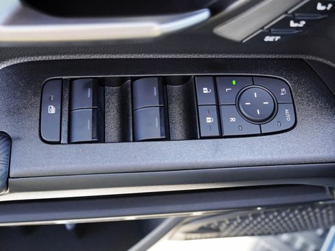 New 2026 Toyota 4Runner Limited AWD/4WD image 19