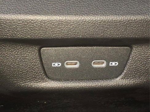 New 2026 Volkswagen Tiguan SE image 14