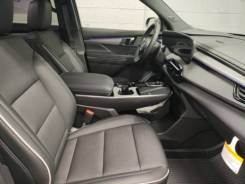 New 2026 Buick Enclave Preferred w/ Power Package FWD image 7