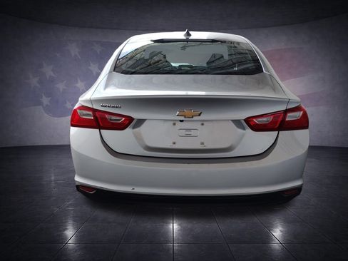 Used 2017 Chevrolet Malibu LS FWD image 4