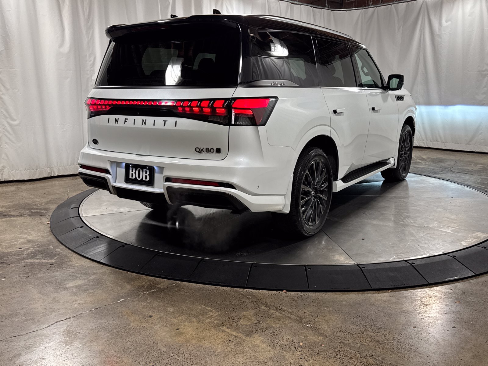 Certified 2026 INFINITI QX80 Autograph w/ Premium Cargo Package AWD/4WD image 8