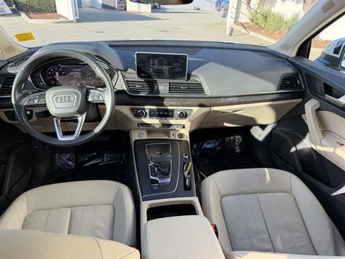 Used 2020 Audi Q5 e Prestige w/ Prestige Package image 15