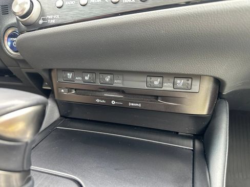 Used 2022 Lexus ES 300h w/ Premium Package FWD image 35