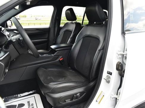 Used 2024 Jeep Grand Cherokee Altitude image 19