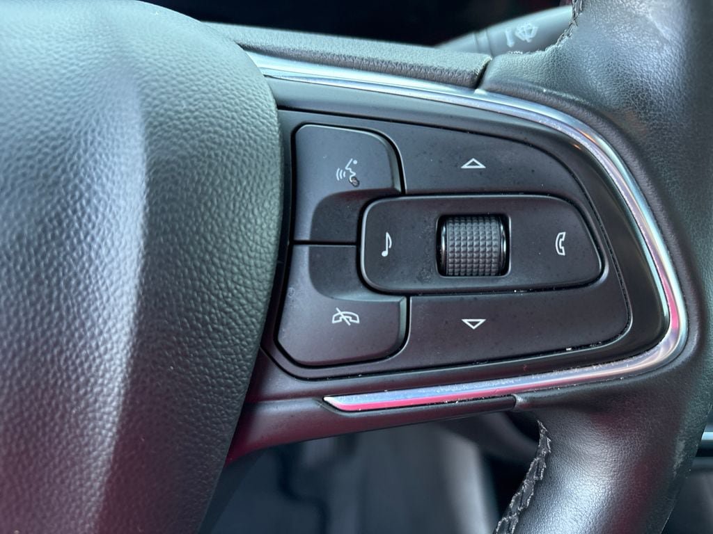 Used 2024 Buick Envista Sport Touring w/ Convenience I Package FWD image 32