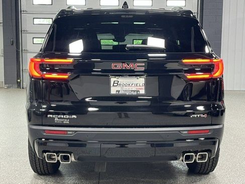 New 2026 GMC Acadia AT4 w/ Luxury Package AWD/4WD image 4