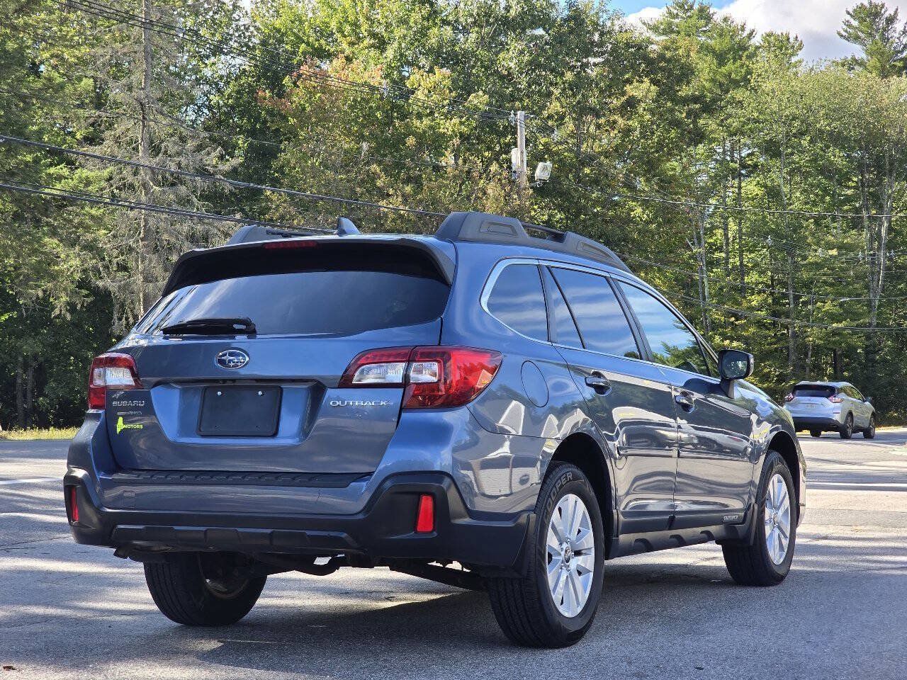 Used 2018 Subaru Outback 2.5i Premium AWD/4WD image 6
