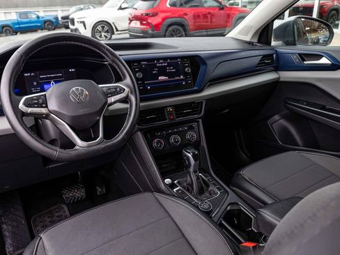 Used 2022 Volkswagen Taos SE image 16
