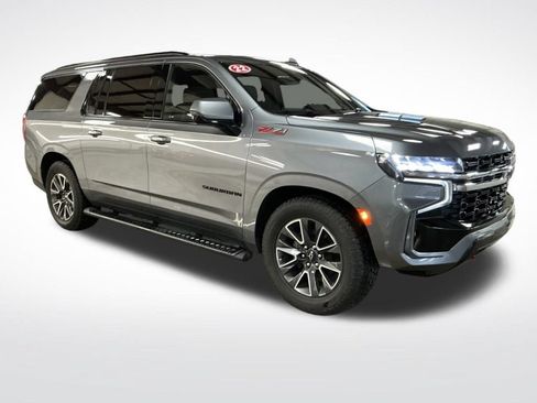 Used 2022 Chevrolet Suburban Z71 w/ Z71 Off-Road Package AWD/4WD image 8