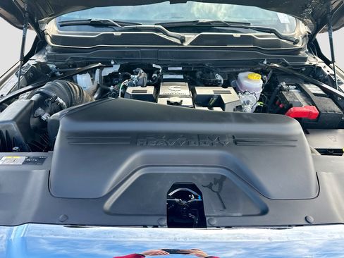 Used 2024 RAM 2500 Laramie w/ Safety Group image 34