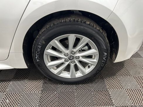 Used 2024 Toyota Corolla SE image 32