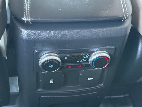 Used 2023 Ford Explorer Limited image 14