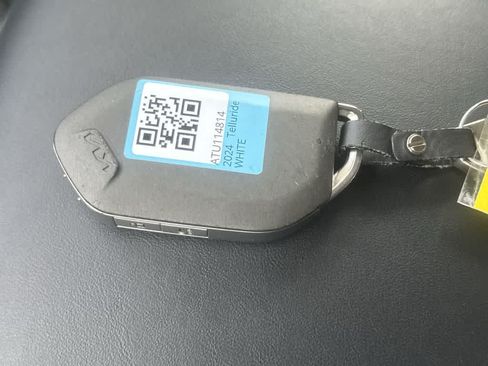 Used 2024 Kia Telluride S FWD image 29