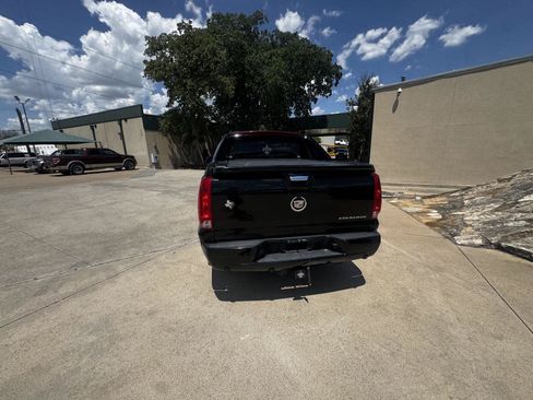 Used 2008 Cadillac Escalade EXT AWD/4WD image 4