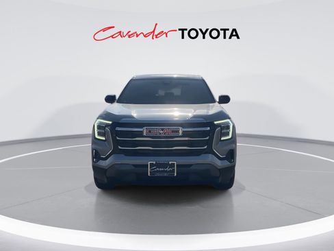 Used 2025 GMC Terrain Elevation image 3