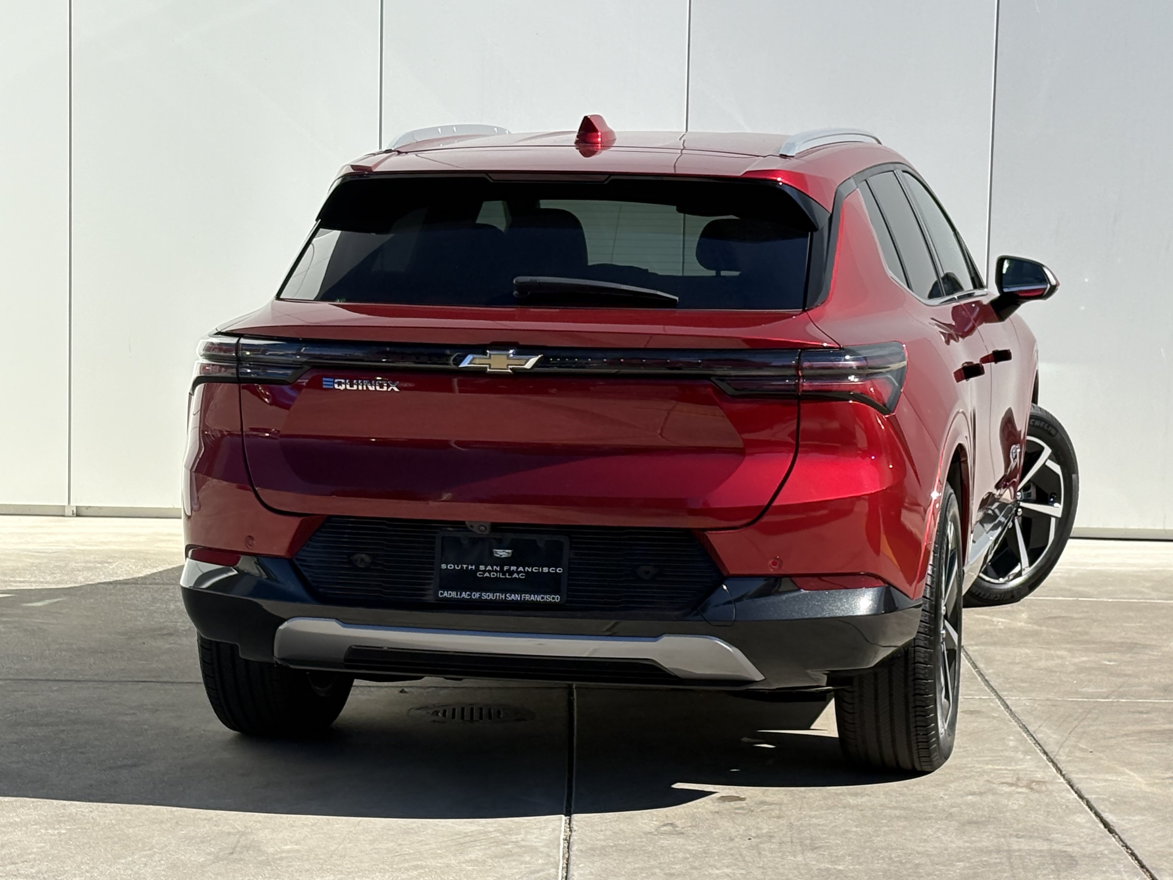 Used 2024 Chevrolet Equinox EV LT FWD image 7