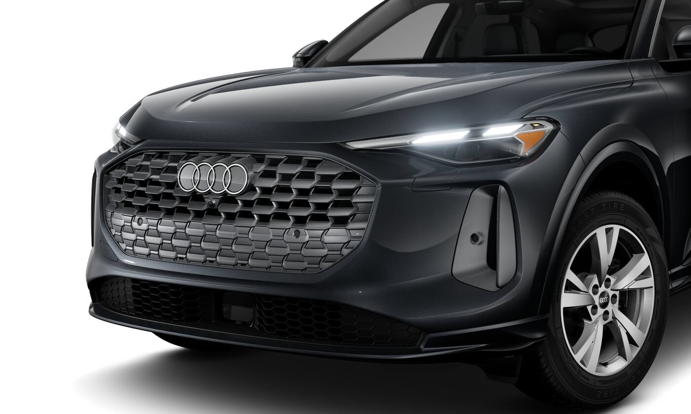Certified 2025 Audi Q5 Premium AWD/4WD image 6