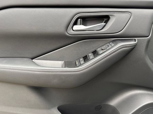 New 2026 Nissan Rogue SV image 8