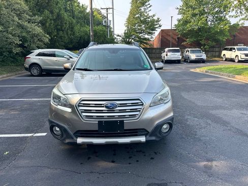 Used 2017 Subaru Outback 2.5i Limited AWD/4WD image 12