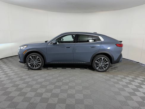 Used 2026 BMW X2 xDrive28i w/ Technology Package AWD/4WD image 2