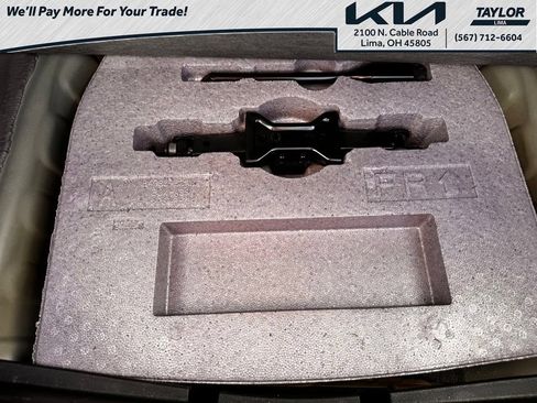 Used 2025 Nissan Altima 2.5 SV FWD image 21