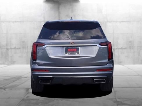 Used 2022 Cadillac XT6 Premium Luxury w/ Technology Package AWD/4WD image 6