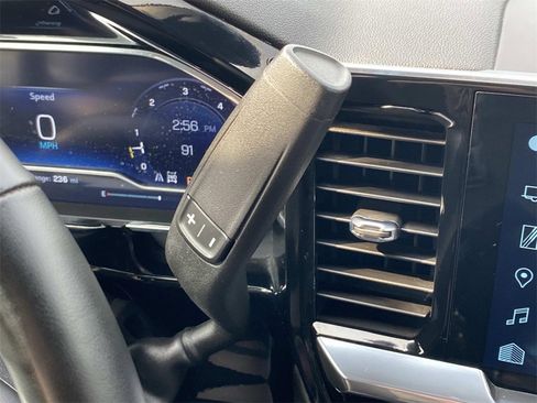 Used 2024 Chevrolet Silverado 2500 LT image 37