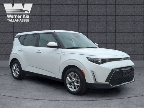 Certified 2024 Kia Soul LX w/ Option Group 015 image 3