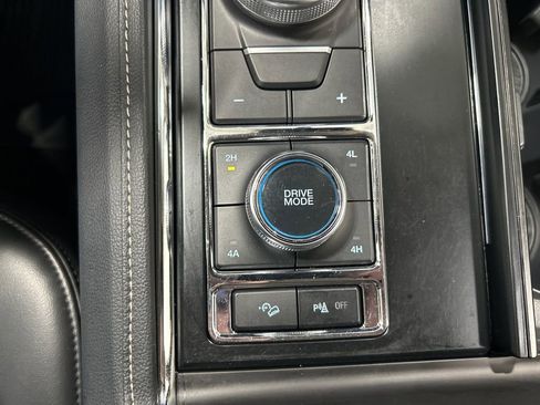 Certified 2023 Ford Expedition Max XLT image 27