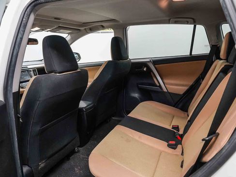 Used 2017 Toyota RAV4 XLE w/ Carpet Mat Package FWD image 19