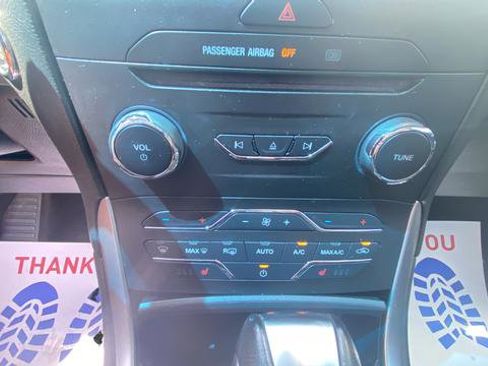 Used 2015 Ford Edge SEL w/ Equipment Group 201A AWD/4WD image 29