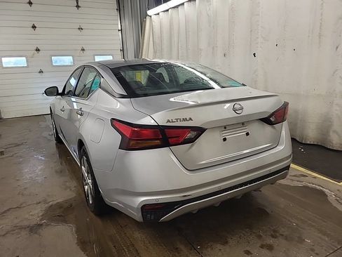 Used 2023 Nissan Altima 2.5 S FWD image 12