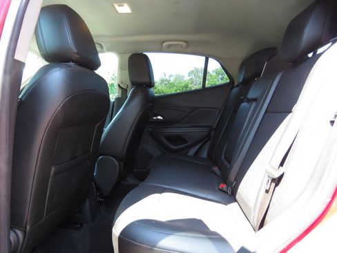 Used 2019 Buick Encore Preferred AWD/4WD image 19