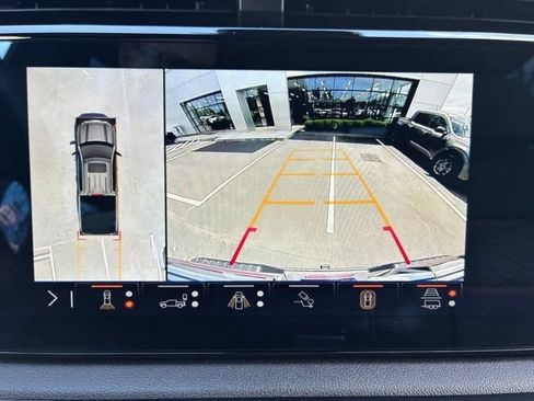 Used 2024 GMC Sierra 1500 AT4 w/ Technology Package AWD/4WD image 19